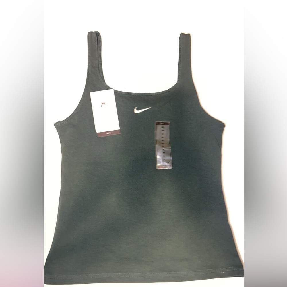 Nike tank